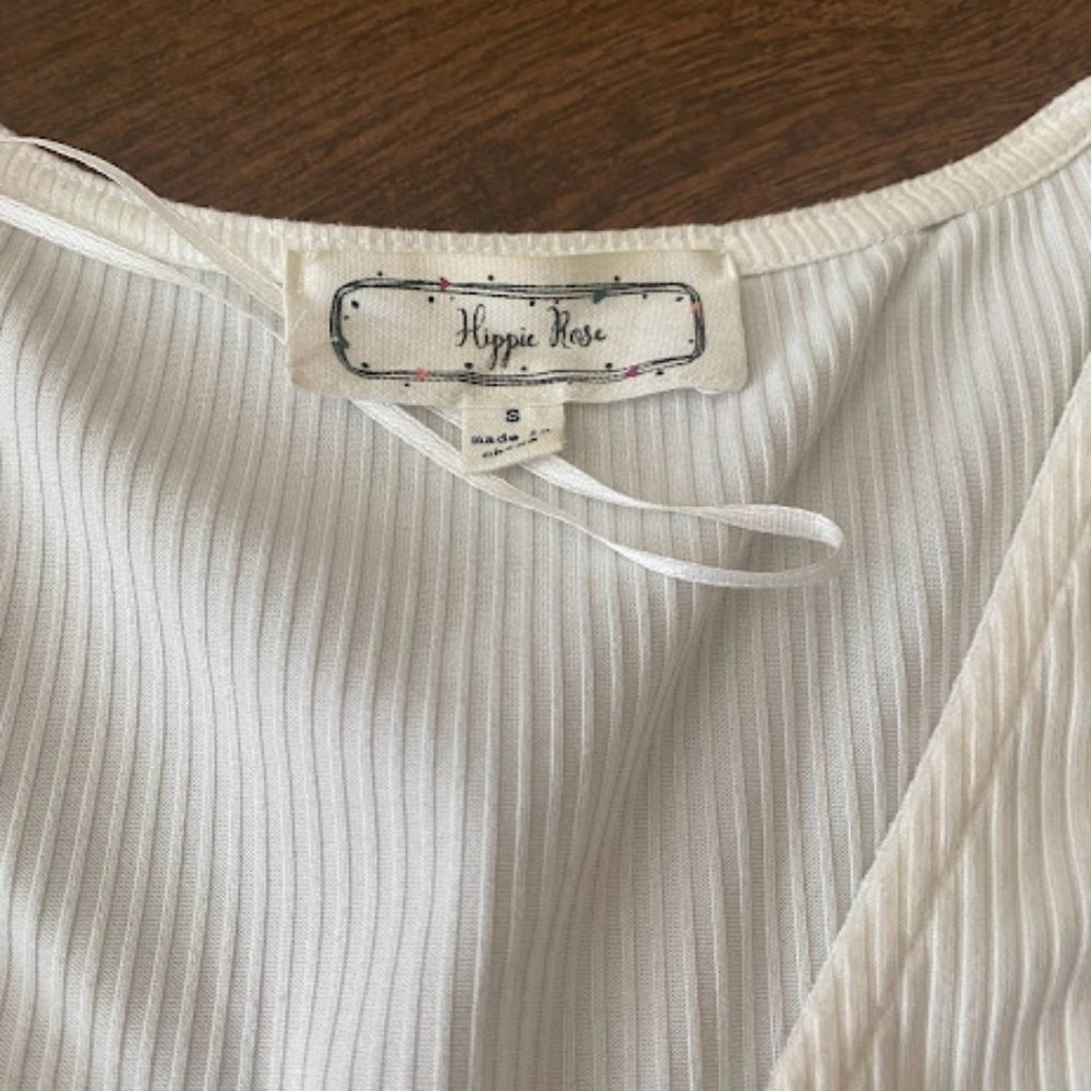 Hippie Rose White Ribbed Ruched Front Top - Picture 3 of 3